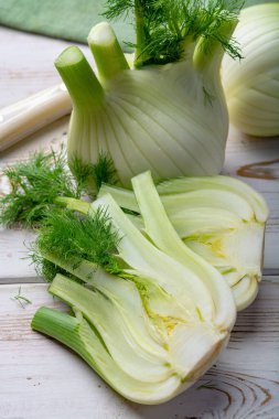 Sağlıklı sebze diyeti, çiğ taze floran rezene ampulleri. Kapatın.