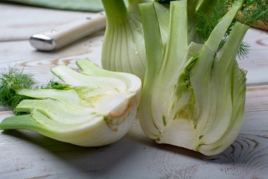 Sağlıklı sebze diyeti, çiğ taze floran rezene ampulleri. Kapatın.