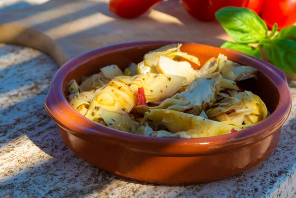 Italian Food Marinated Artichokes Hearts Herbs Garlic Served — Stock Photo, Image