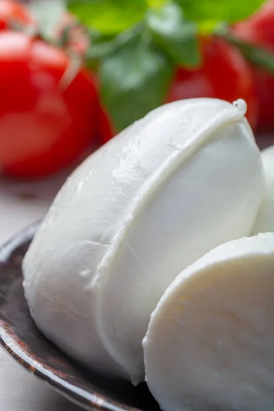 Bolas Pedaços Mussarela Búfalo Queijo Italiano Macio Feito Partir Leite — Fotografia de Stock