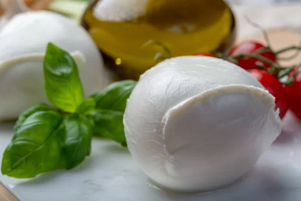 Bollar Buffel Mozzarella Mjuk Italiensk Scheese Gjord Mjölk Från Italienska — Stockfoto