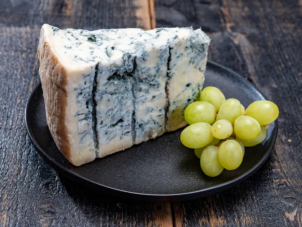 Kaascollectie Stukje Italiaanse Blauwe Kaas Gorgonzola Picante Met Blauwe Schimmel — Stockfoto