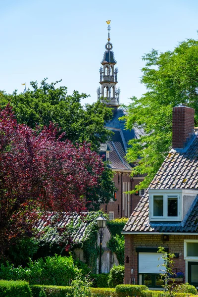 Vieilles Maisons Néerlandaises Dans Une Petite Ville Ancienne Avec Une — Photo