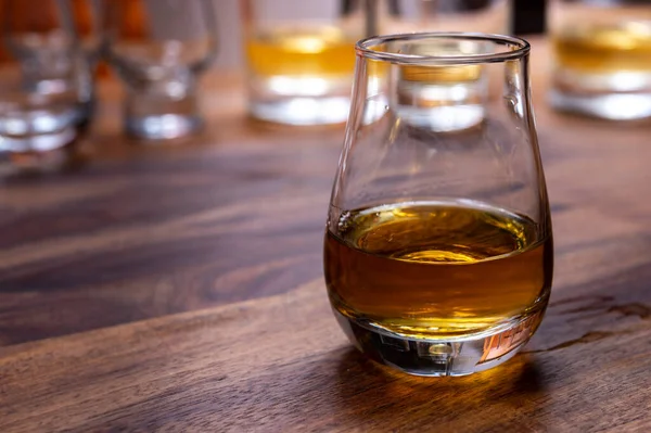 Scotch Single Malt Blended Whisky Tasting Destilaria Escócia Reino Unido — Fotografia de Stock