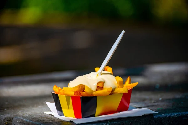 Belgische Straße Und Fast Food Papierschachtel Den Farben Der Belgischen — Stockfoto