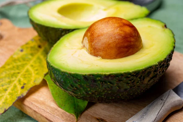 Gesundes Essen Frische Reife Haß Avocadofrüchte Aus Peru — Stockfoto