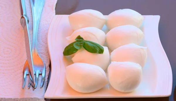 Verse Zachte Witte Italiaanse Kaas Mozzarella Buffel Gemaakt Van Italiaanse — Stockfoto