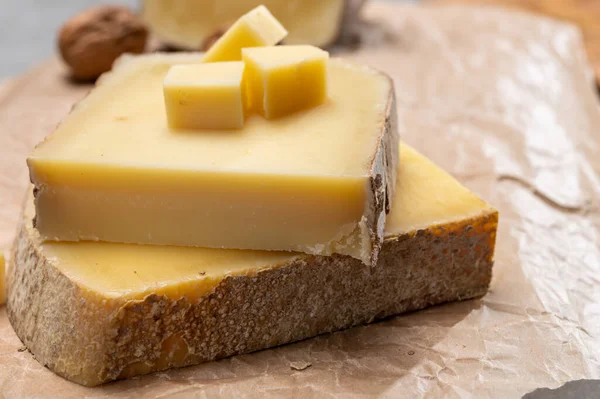 Queso Francés Comte Tres Variedades Año Madurado Prestige Con Sabor —  Fotos de Stock