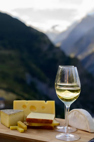 Fromage Vin Savoureux Région Savoie France Beaufort Abondance Emmental Tomme — Photo