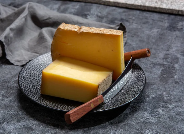 Kaascollectie Franse Harde Comte Kaas Gemaakt Van Koemelk Regio Franche — Stockfoto