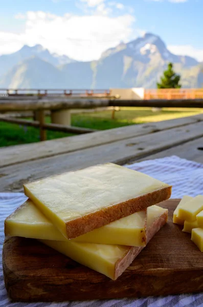 Raccolta Formaggi Comte Francese Beaufort Formaggio Latte Vaccino Abbondanza Servito — Foto Stock