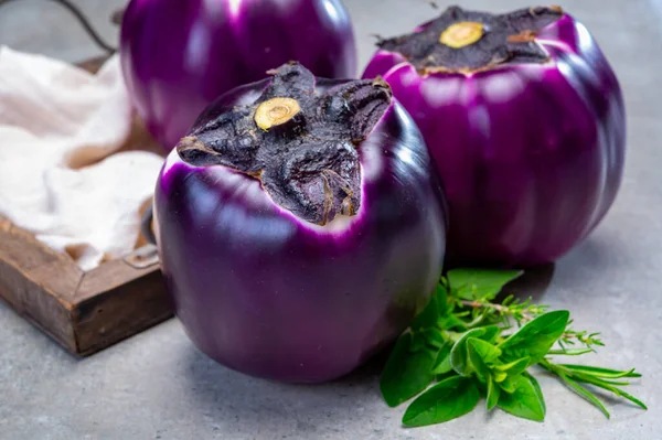 Fresh Ripe Sicilian Purple Globe Eggplants Vegetables Ready Cook Healthy — Stock Photo, Image