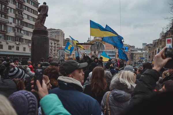 키예프 우크라이나에서 Maidan Nezalezhnosti에서 수백만의 우크라이나 키예프 2013 — 스톡 사진