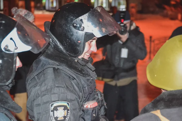 Ukrayna Kiev Aralık 2013 Euromaidan Automaidan Berkut — Stok fotoğraf