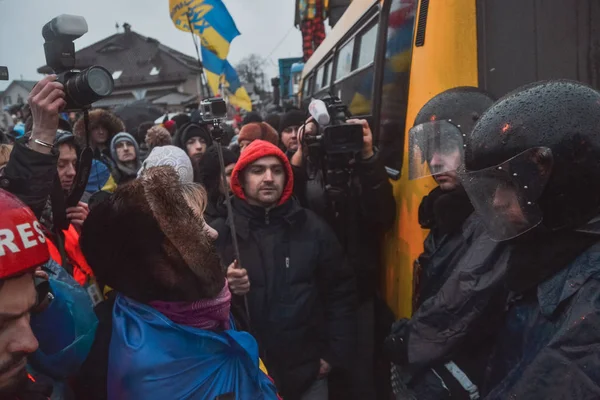 Ucrania Kiev Enero 2014 Manifestación Cerca Casa Del Presidente Ucrania — Foto de Stock