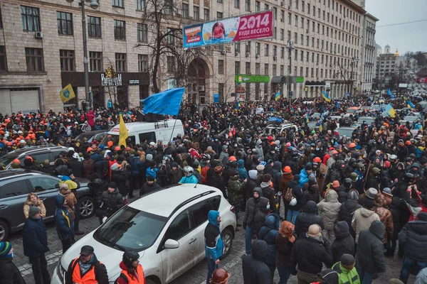 ウクライナ キエフ 2014 大統領ヤヌコビッチ通り Grushevskogo にキエフで抗議中に衝突します — ストック写真