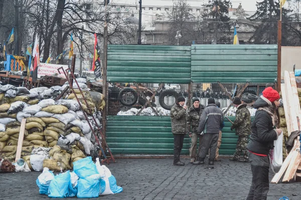 Ukrajna Kiev Február 2014 Berkut Institutskaya Street Emberek Lövés Közben — Stock Fotó