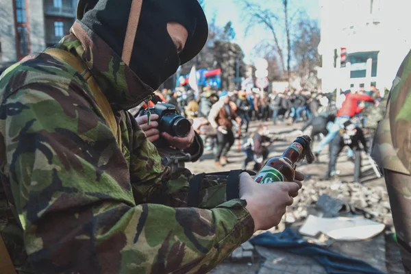 Ucrania Kiev Febrero 2014 Berkut Disparó Gente Calle Institutskaya Durante — Foto de Stock