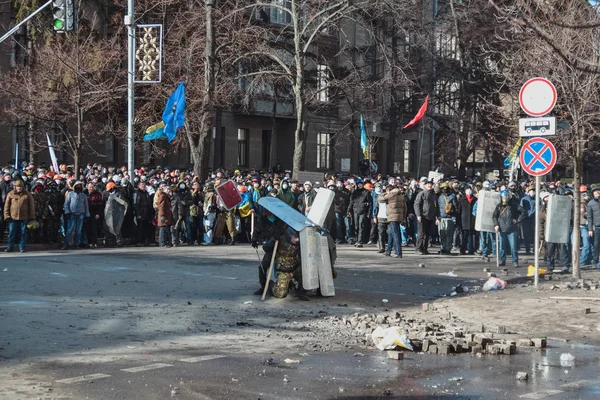 Ουκρανία Κίεβο Φεβρουαρίου 2014 Berkut Πυροβόλησε Ανθρώπους Institutskaya Street Κατά — Φωτογραφία Αρχείου