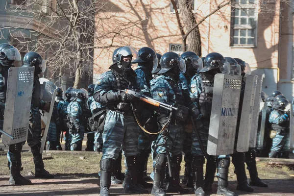 Ucrânia Kiev Fevereiro 2014 Berkut Matou Pessoas Rua Institutskaya Durante — Fotografia de Stock