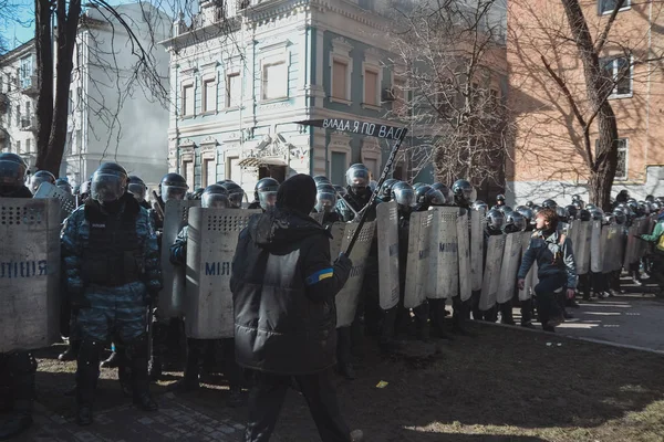 Ukraine Kiev February 2014 Berkut Shot People Institutskaya Street Euromaidan — Stock Photo, Image