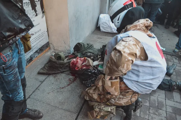 Oekraïne Kiev Februari 2014 Berkut Mensen Geschoten Institutskaya Street Tijdens — Stockfoto