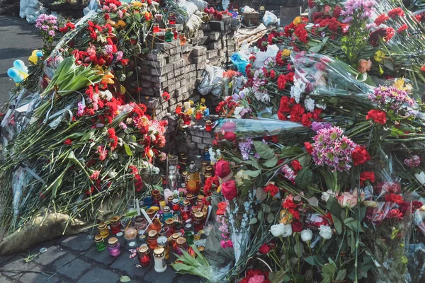 Ukraine Kiev February 2014 Berkut Shot People Institutskaya Street Euromaidan — Stock Photo, Image