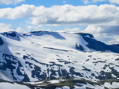 Norveç'te karlı Dalsnibba Mount peyzaj