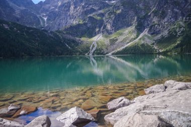 Polonya, Zakopane yakınlarındaki Tatra Dağları 'ndaki Morskie Oko Gölü.