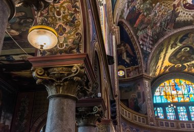 Sibiu, Romanya, 02 Aralık 2017: Beutiful iç freskler ve boyama Sibiu Ortodoks Katedrali ile