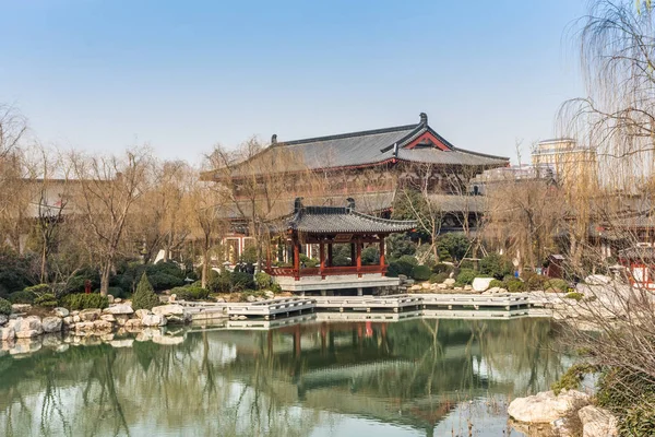 Huaqing China Декабря 2017 Пейзаж Озера Традиционный Китайский Храм Huaqing — стоковое фото