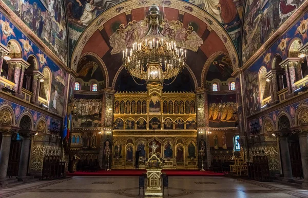 Sibiu, Romanya, 02 Aralık 2017: Beutiful iç freskler ve boyama Sibiu Ortodoks Katedrali ile