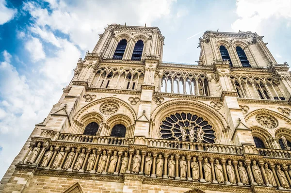 Façade de la cathédrale Notre-Dame, France — Photo