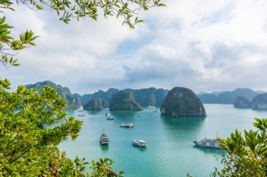 HA LONG BAY, VİETNAM, 6 HAZİRAN 2020: