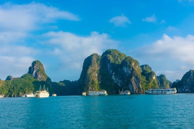 HA LONG BAY, VİETNAM, HAZİRAN 6 2020: