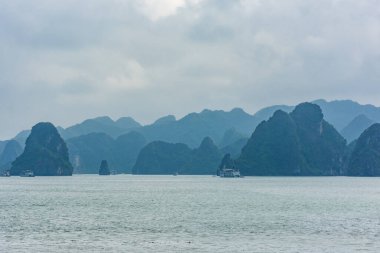 Vietnam, Ha Long Körfezi 'nin güzel manzarası