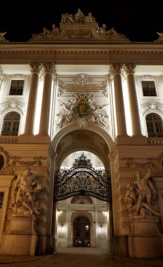 Hofburg İmparatorluk Sarayı cephe dış Heldenplatz, Viyana eski şehrin tarihi merkezi, Avusturya ile görünümünü.