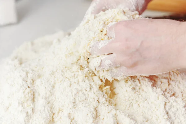 Teig Mit Den Händen Kneten Frauenhände Kneten Teig Pizza Kochen — Stockfoto