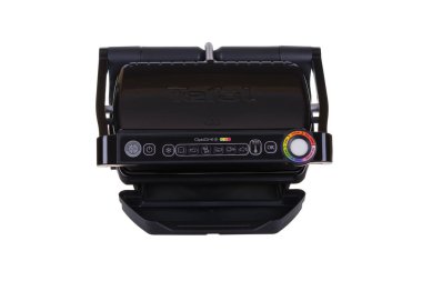 Burgas, Bulgaristan - 25 Ağustos 2018: Tefal Optigrill artı Snacking ve otomatik sensör pişirme ile kabartma. Beyaz, kırpma yolu ile izole