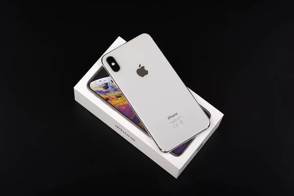 Бургас Бульгария Ноября 2018 Года Apple Iphone Max Silver Черном — стоковое фото