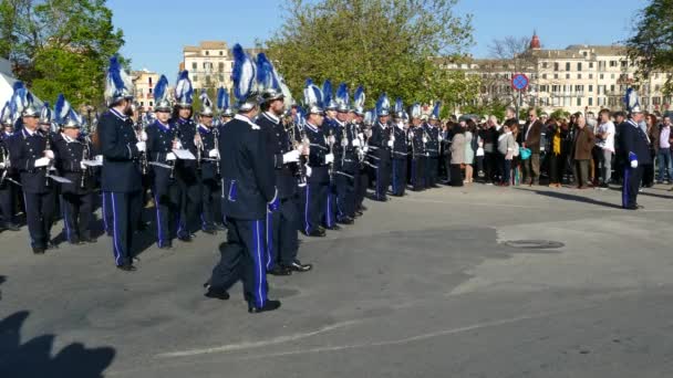 Corfu Grecia Abril 2018 Músicos Filarmónicos Tocando Las Celebraciones Pascua — Vídeos de Stock