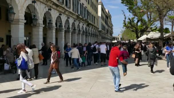 Corfu Griekenland April 2018 Wandelen Mensen Het Spianada Plein Van — Stockvideo