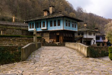 Etara, Gabrovo, Bulgaristan - 27 Mart 2016: Mimari etnografik kompleksi Etara yakınındaki şehir Gabrovo, Bulgaristan.