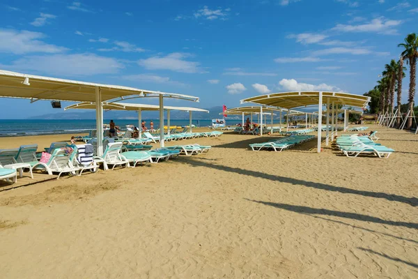 Kuşadası, Türkiye - 21 Ağustos 2017: Pamucak, Efes Beach. Palm Wings Efes Beach Resort görünümünden — Stok fotoğraf