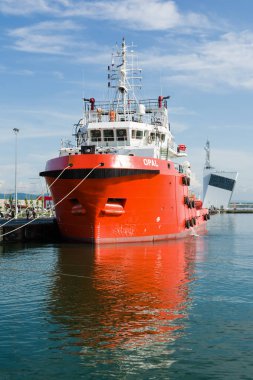 Burgaz, Bulgaristan - 9 Haziran 2019: Burgaz Limanı'nda Opal Valletta Offshore Tedarik Gemisi, Bulgaristan