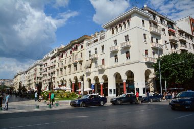 THESSALONIKI, GREECE - 25 Mayıs 2017: Selanik sokakları. Kentsel manzara, Selanik, Makedonya, Yunanistan.