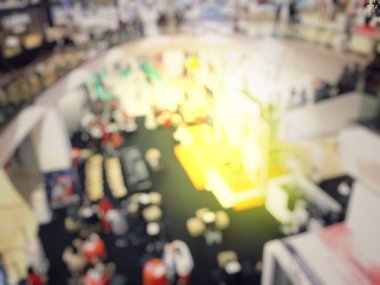 Alışveriş Merkezi. İnsanlar alışveriş bulanık. Alışveriş kavramı.