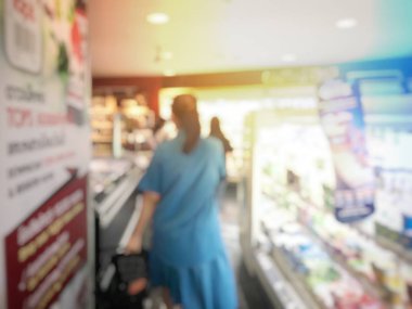 Grup alışveriş insan bulanık görüntü. Alışveriş kavramı.