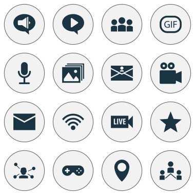 Internet simgeleri mikrofon, mektup, oyun ve diğer megafon öğeleri ile ayarlayın. İzole resimde Internet simgeleri.