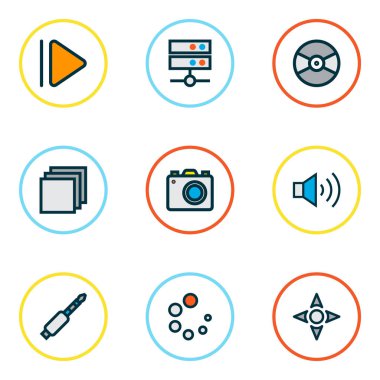 Multimedya simgeler ile yukarı doğru ayarla satır, jack, ortam sunucusu ve diğer pikap öğeleri renkli. İzole vektör çizim multimedya simgeler.